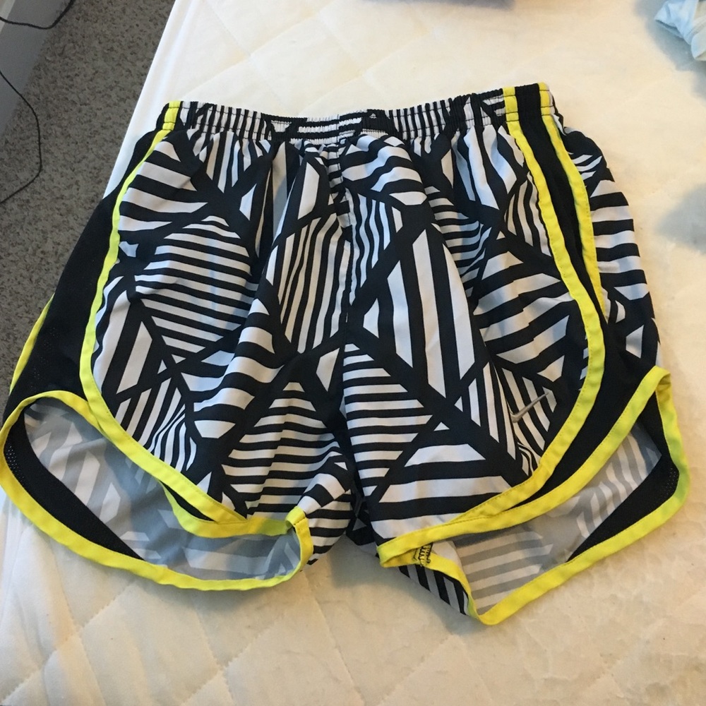 Nike Dri FIT black and white tempo shorts size small